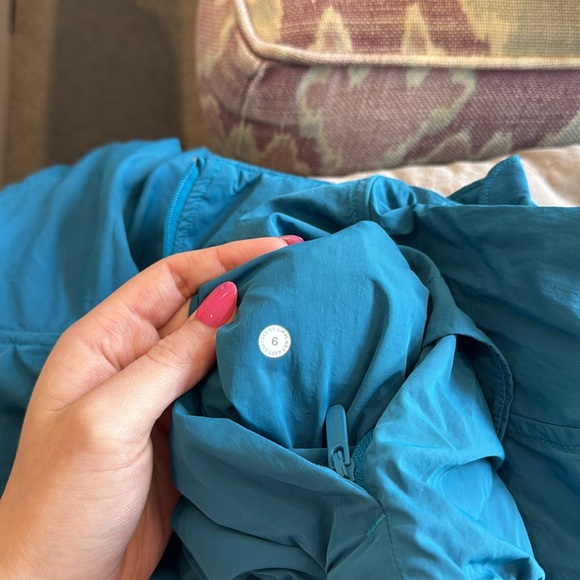 Lululemon Half Zip Cropped Jacket - Picture 15 of 15